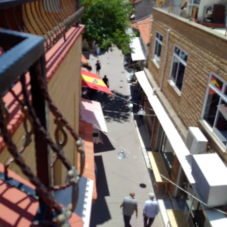 Safran Hotel Yenifoca