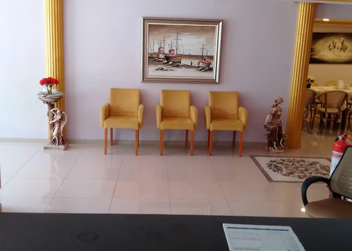 Safran Hotell Yenifoca