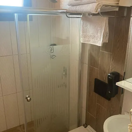 מלון Safran 3*
