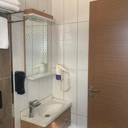 Safran 3* Yenifoca