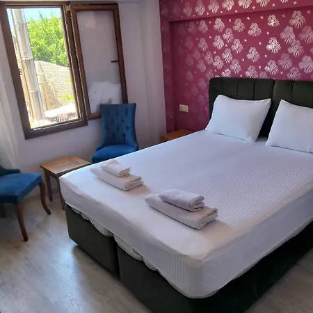 Safran 3* Yenifoca